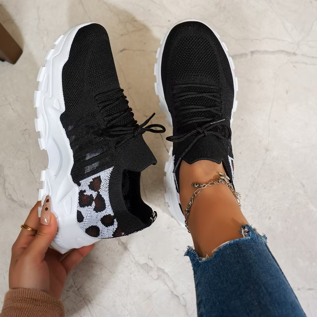 Effortless Mesh Chunky Sneaker for Women with Lace Up Platform Sole Sporty Style