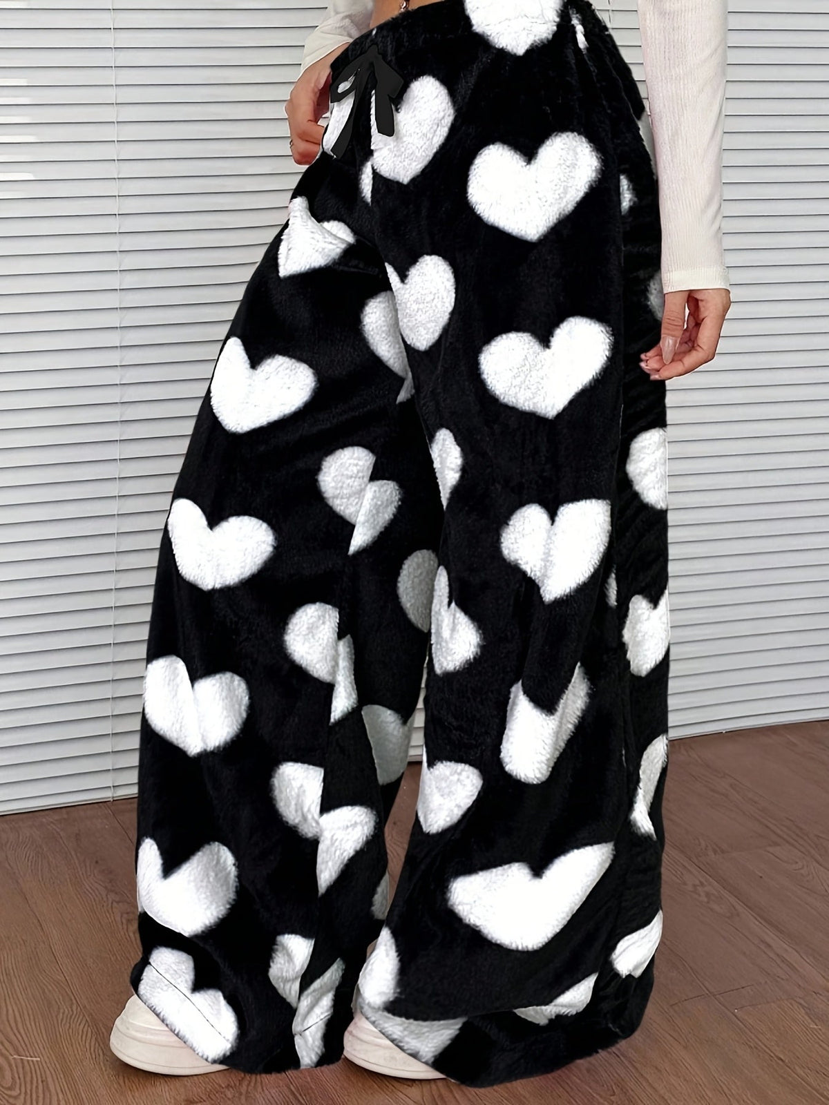 Warm Plaid Plush Sweatpants for Women with Elastic Drawstring Wide Leg Fleece Loungewear Style
