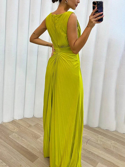 Elegant Satin Cocktail Dress for Women with Bateau Neck Sleeveless Ruched Thigh Slit Formal Party Style