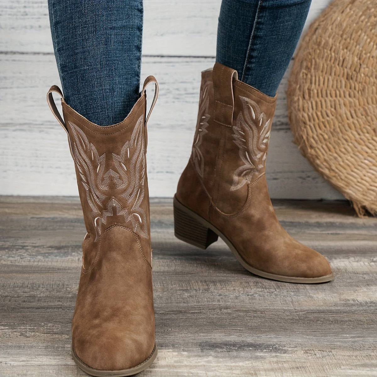Women's Embroidered Western Cowboy Boots