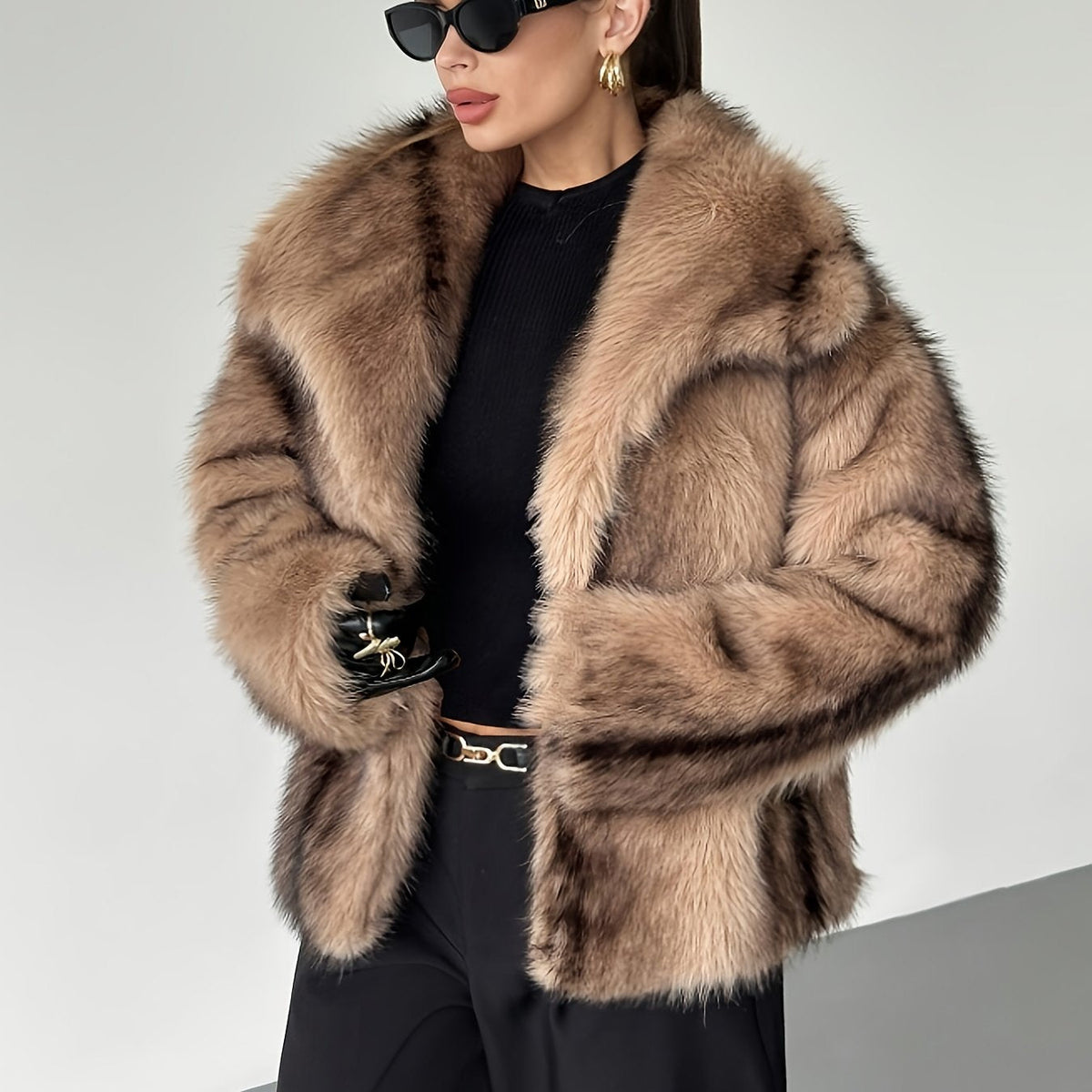 Women's Notch Collar Cropped Faux Fur Coat