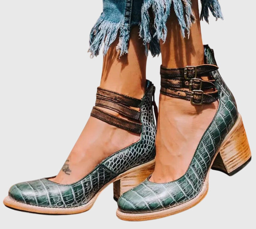 Stylish Snake Print Ankle Strap Heels for Women with Buckle Block Heel Vintage Style