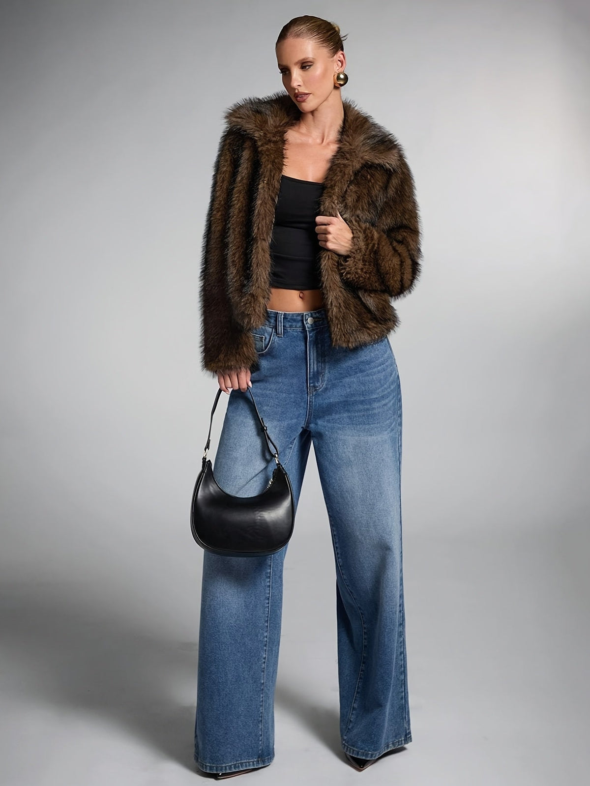 Women's Spread Collar Cropped Faux Fur Coat