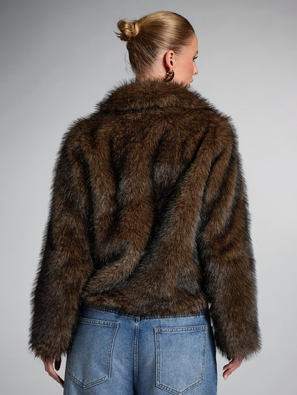 Women's Spread Collar Cropped Faux Fur Coat