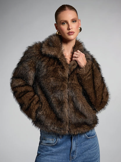 Women's Spread Collar Cropped Faux Fur Coat