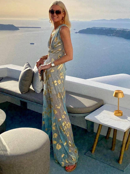 Elegant Metallic Foil Cocktail Dress for Women with V Neck Sleeveless Pleated Maxi Flowing Style