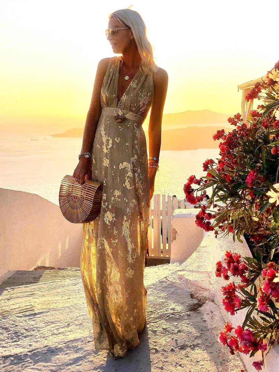 Elegant Metallic Foil Cocktail Dress for Women with V Neck Sleeveless Pleated Maxi Flowing Style