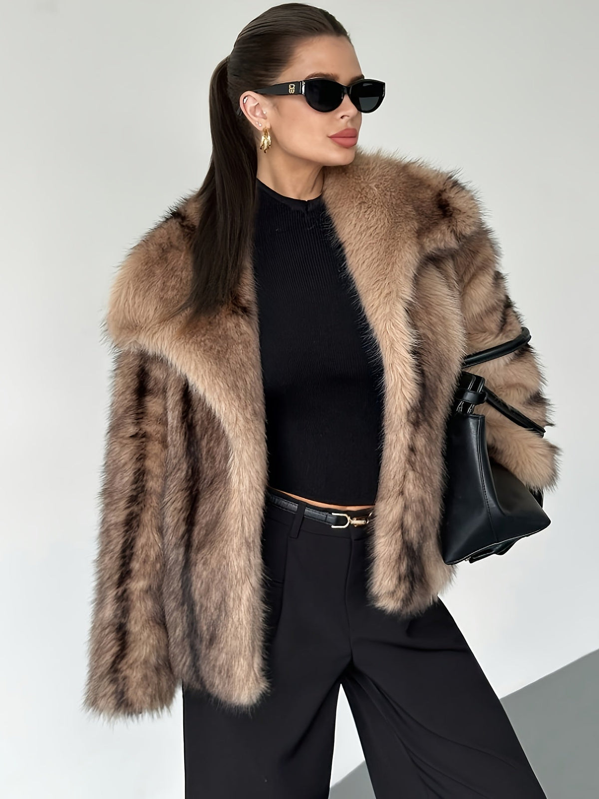 Women's Notch Collar Cropped Faux Fur Coat