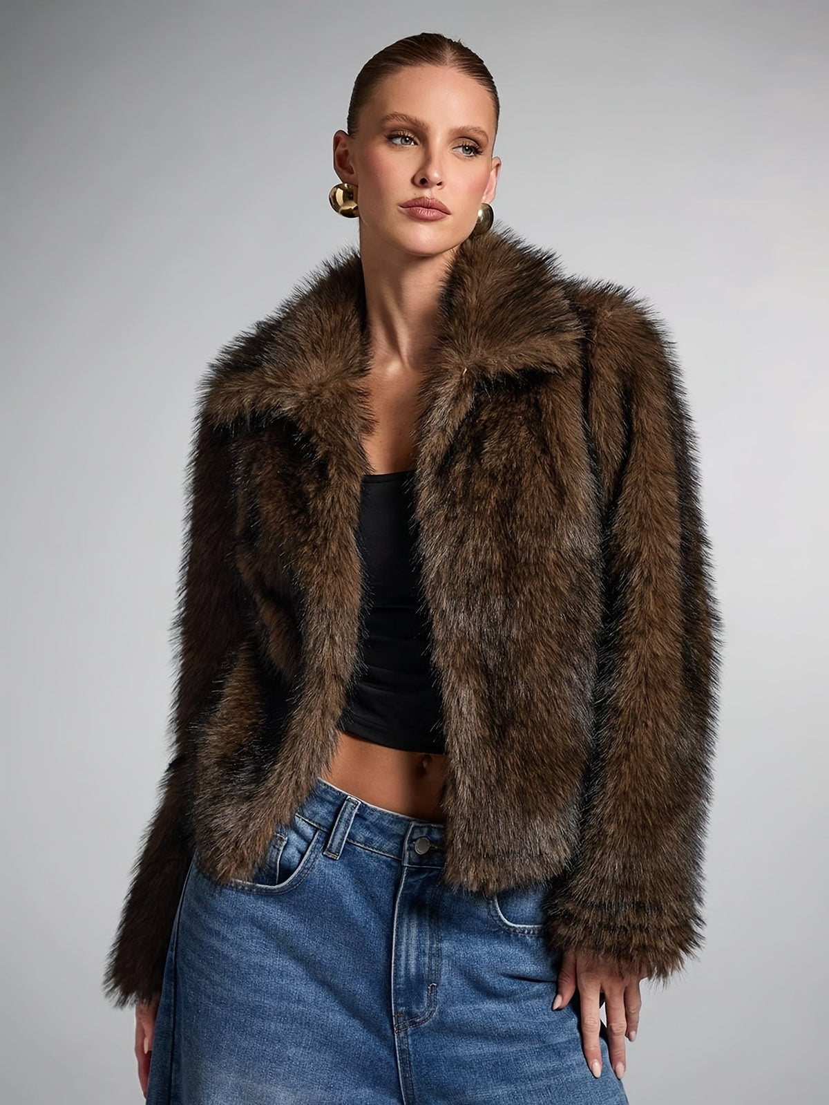 Women's Spread Collar Cropped Faux Fur Coat