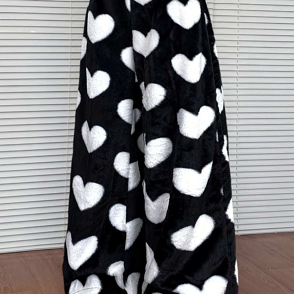 Warm Plaid Plush Sweatpants for Women with Elastic Drawstring Wide Leg Fleece Loungewear Style