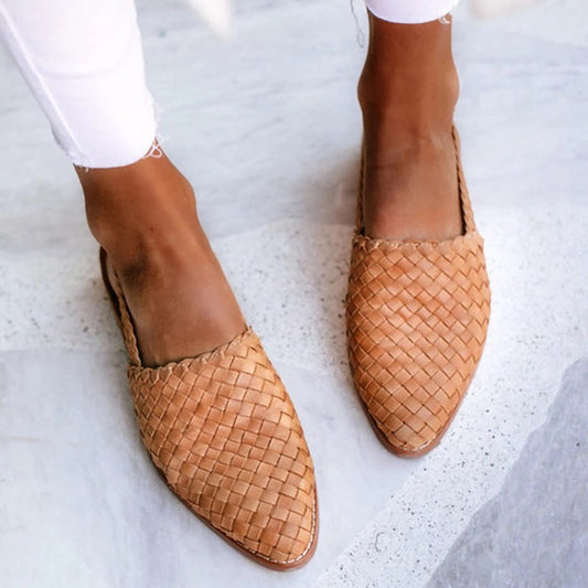 Effortless Woven Leather Flat for Women with Pointed Toe Slingback Casual Style