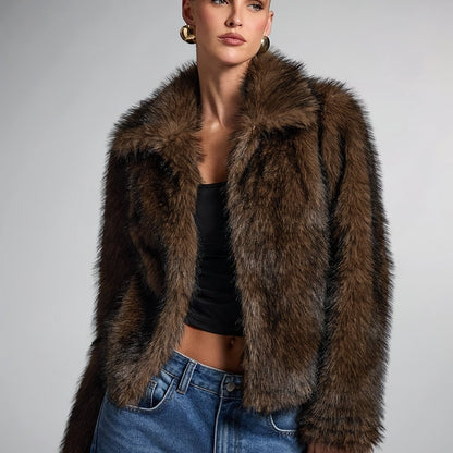 Women's Spread Collar Cropped Faux Fur Coat