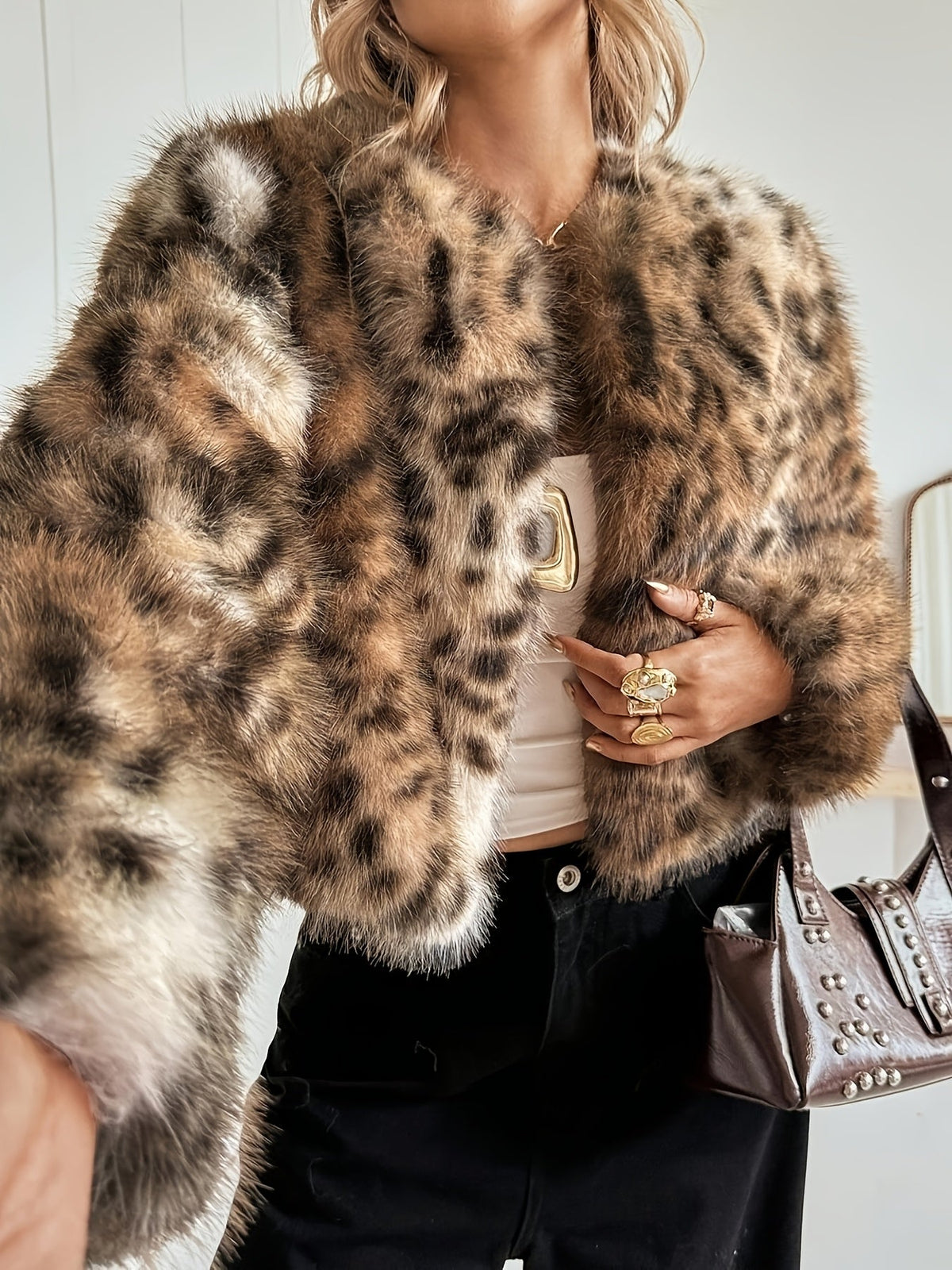 Stylish Leopard Print Flurry Coat for Women with Round Neck Cropped Faux Fur Soft Warm Cold Weather Style