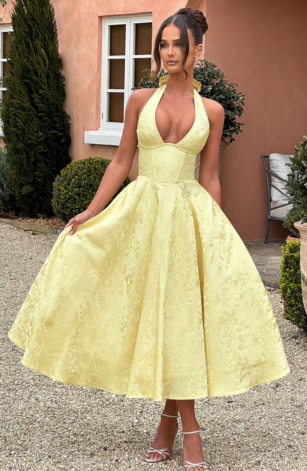 Elegant Pink Jacquard Autumn Wedding Guest Dress for Women with Halter Sweetheart Neckline Lace Up Back Fit Flare Style