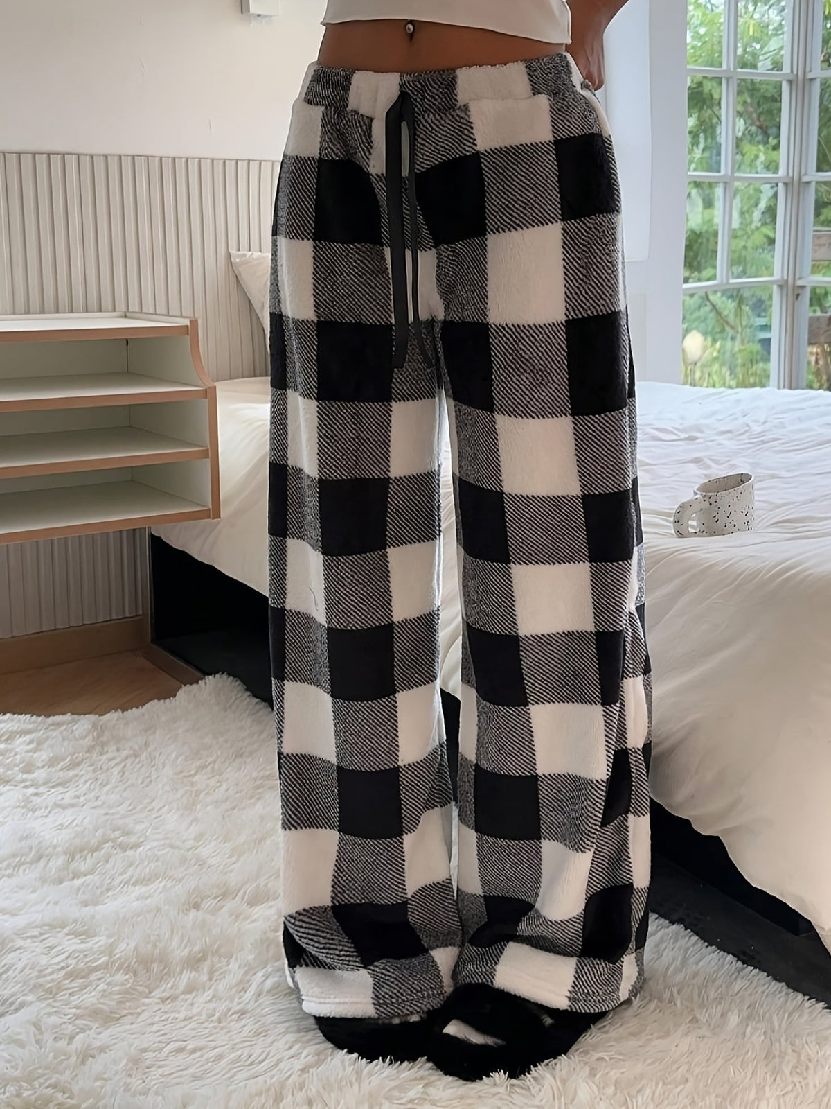 Warm Plaid Plush Sweatpants for Women with Elastic Drawstring Wide Leg Fleece Loungewear Style