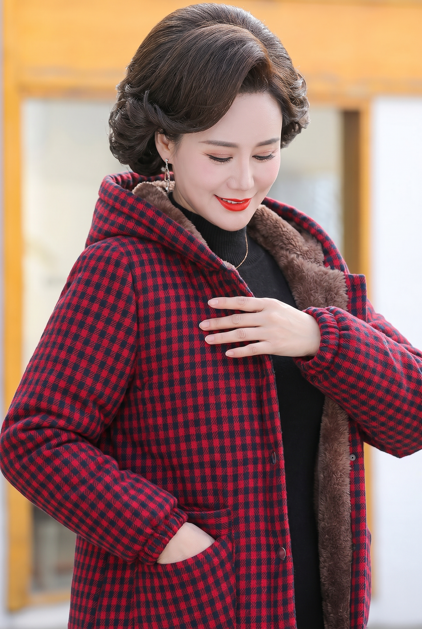 Effortless Plaid Fleece Jacket for Women with Hooded Long Sleeve Button Front High Low Hem Casual Style