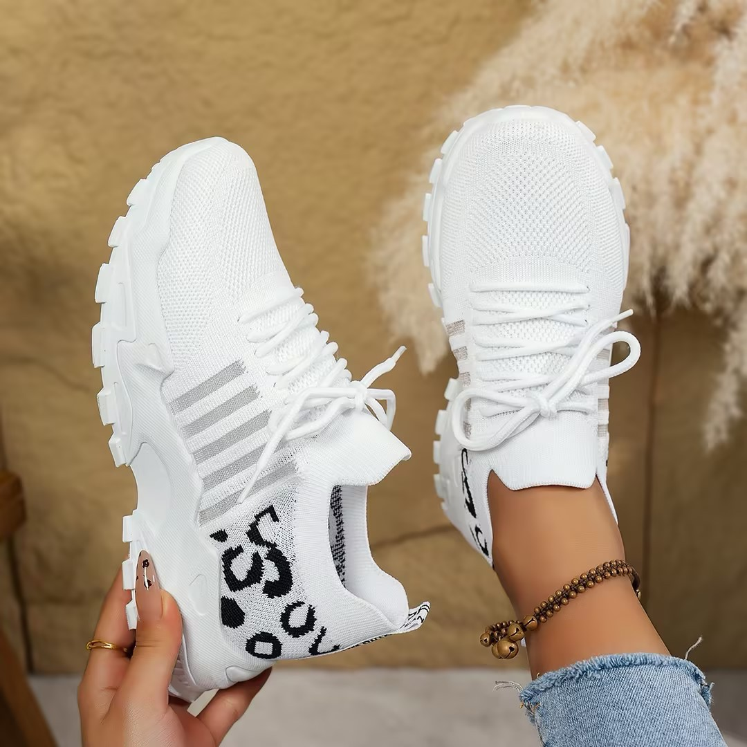 Effortless Mesh Chunky Sneaker for Women with Lace Up Platform Sole Sporty Style