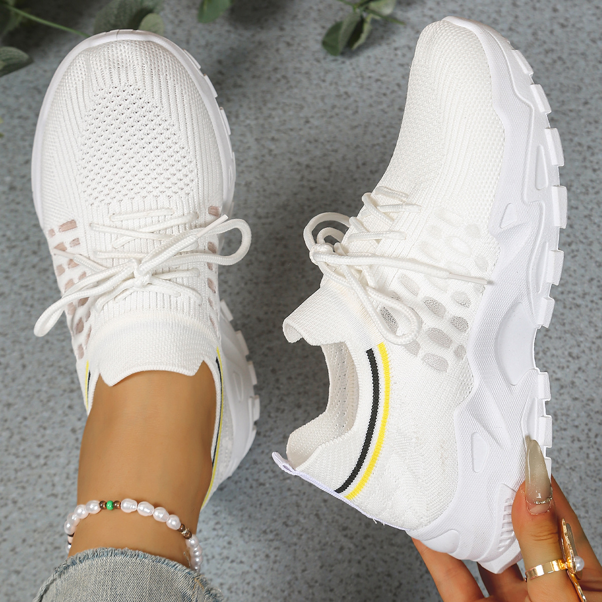 Effortless Mesh Chunky Sneaker for Women with Lace Up Platform Sole Sporty Style