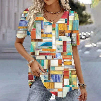 Effortless Floral Tunic for Women with V Neck Short Sleeve Curved Hem Flowing Style
