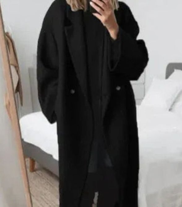 Sleek Relaxed Fit Long Wool Coat for Women with Notched Lapel Double Breasted Relaxed Fit Tailored Cold Weather Style