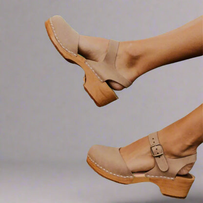 Comfortable Leather Wooden Clog Sandal for Women with Buckle Strap Closed Toe Block Heel Casual Style